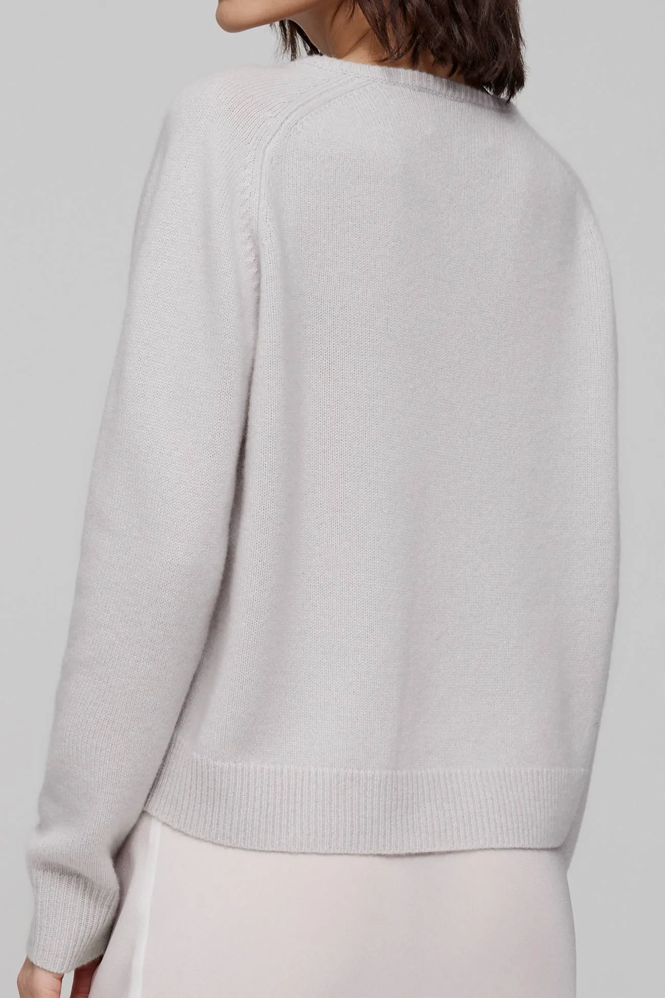 ARIA V-NECK CASHMERE SWEATER
