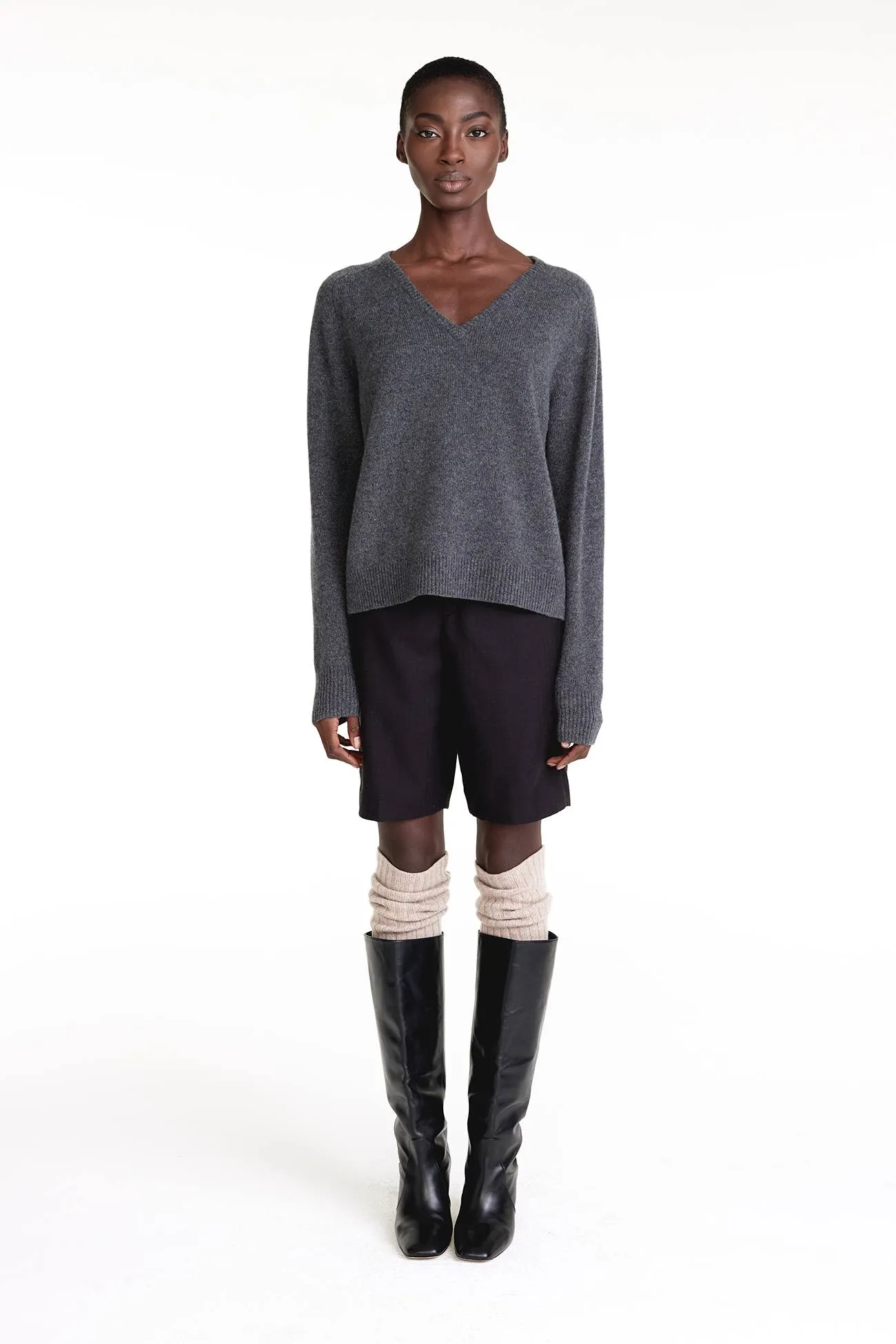 ARIA V-NECK CASHMERE SWEATER