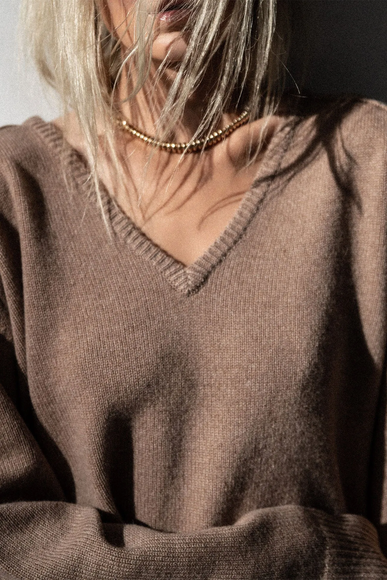 ARIA V-NECK CASHMERE SWEATER
