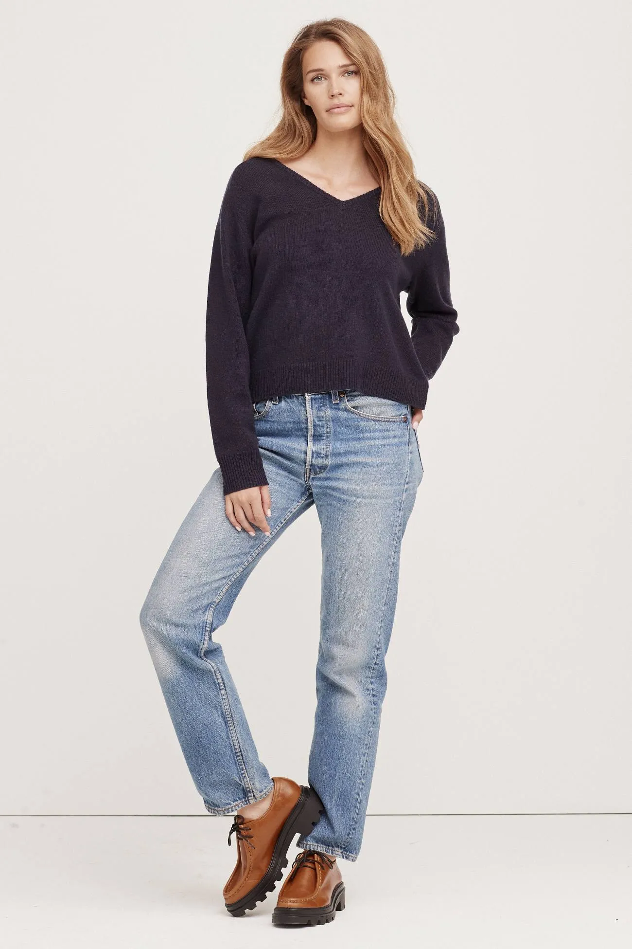 ARIA V-NECK CASHMERE SWEATER