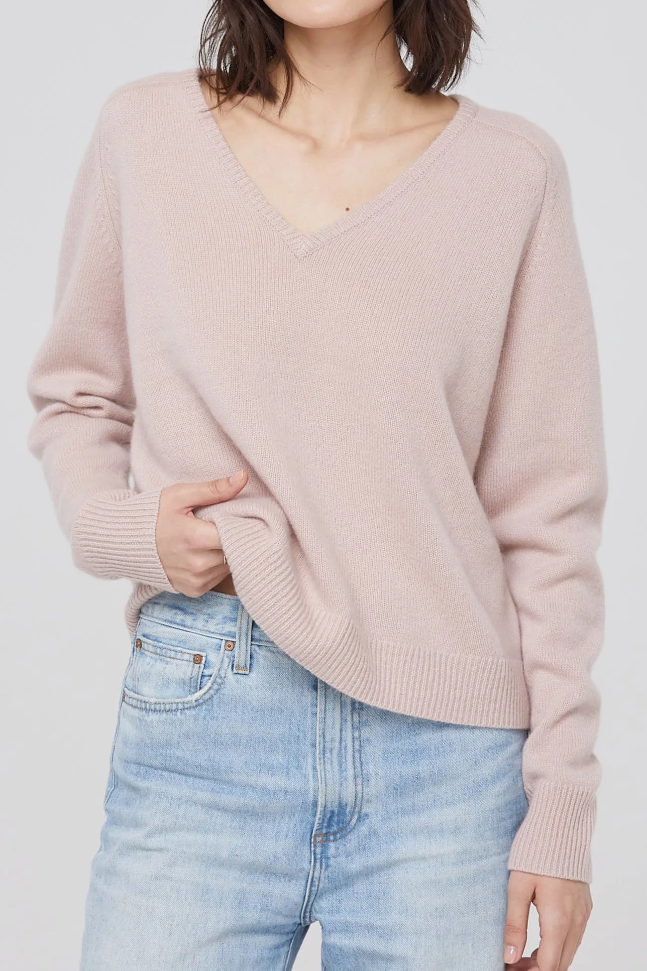 ARIA V-NECK CASHMERE SWEATER