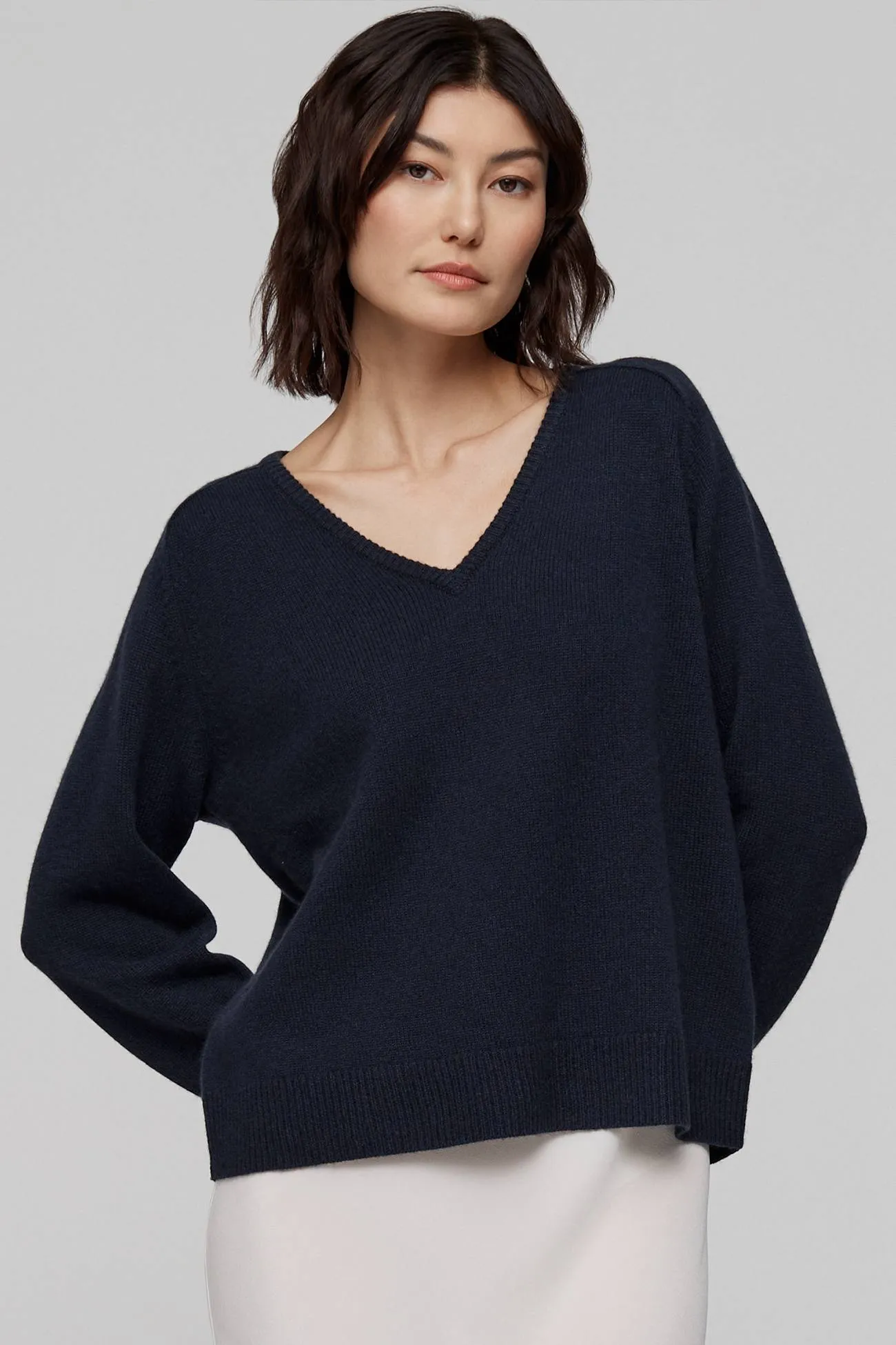 ARIA V-NECK CASHMERE SWEATER