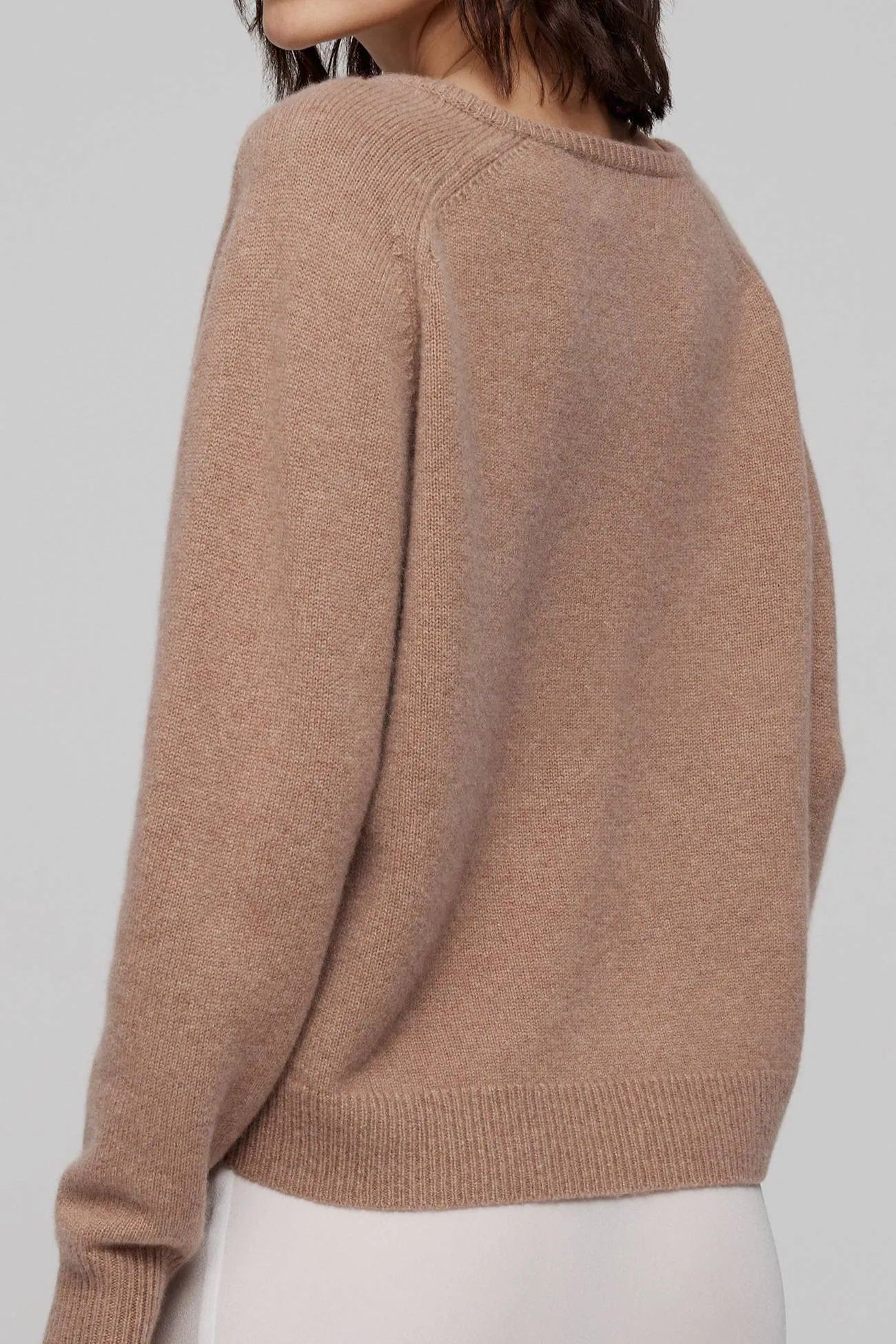 ARIA V-NECK CASHMERE SWEATER
