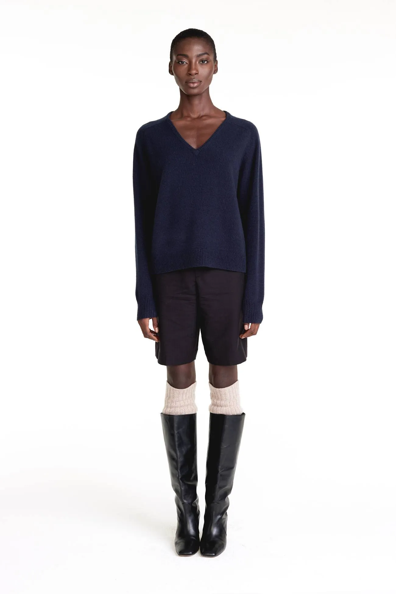 ARIA V-NECK CASHMERE SWEATER