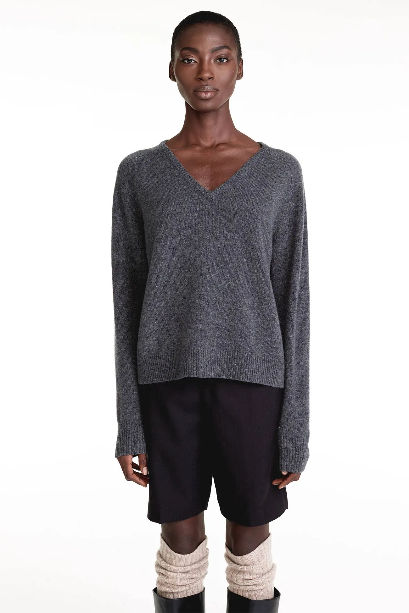 ARIA V-NECK CASHMERE SWEATER