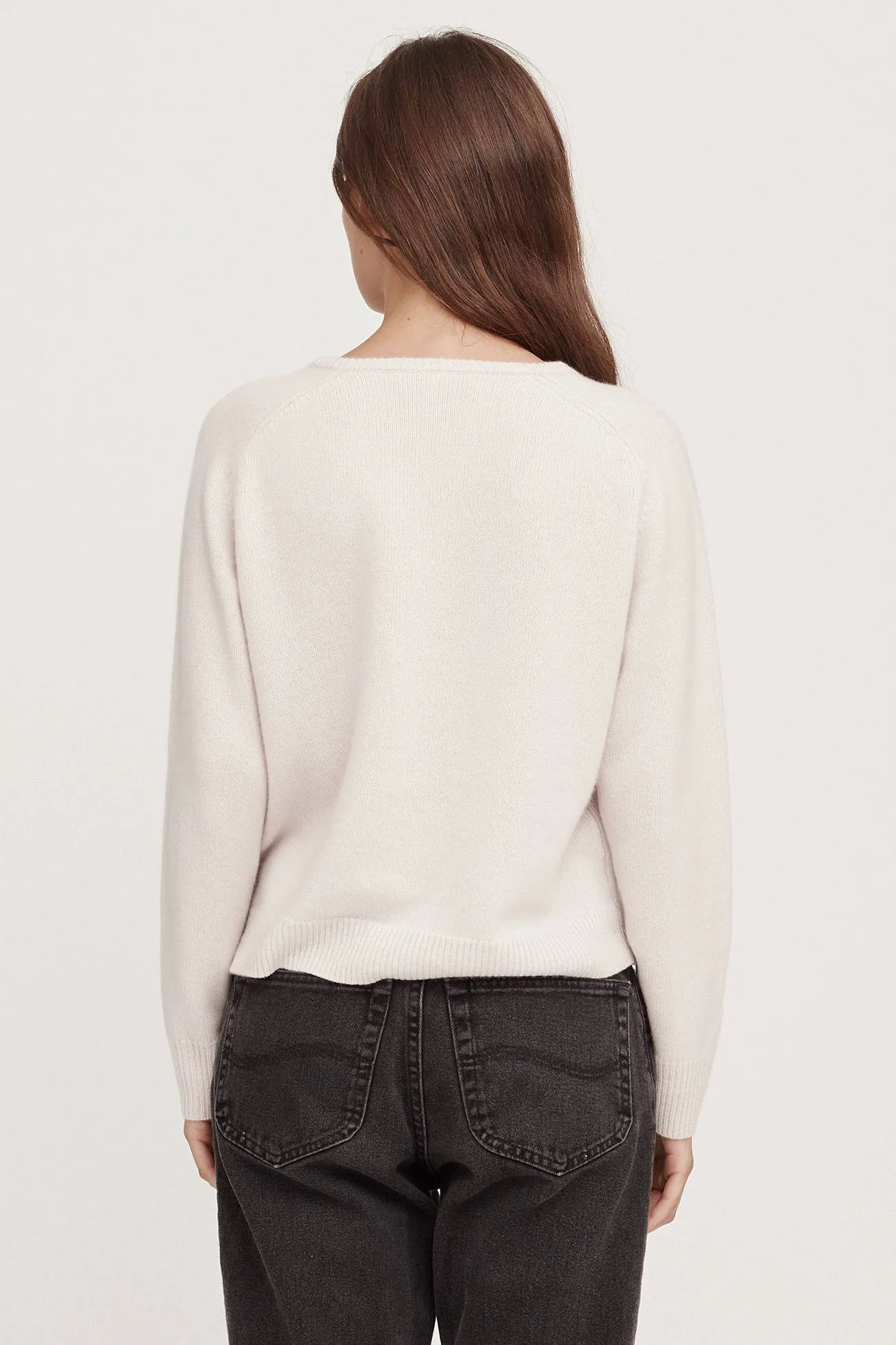 ARIA V-NECK CASHMERE SWEATER