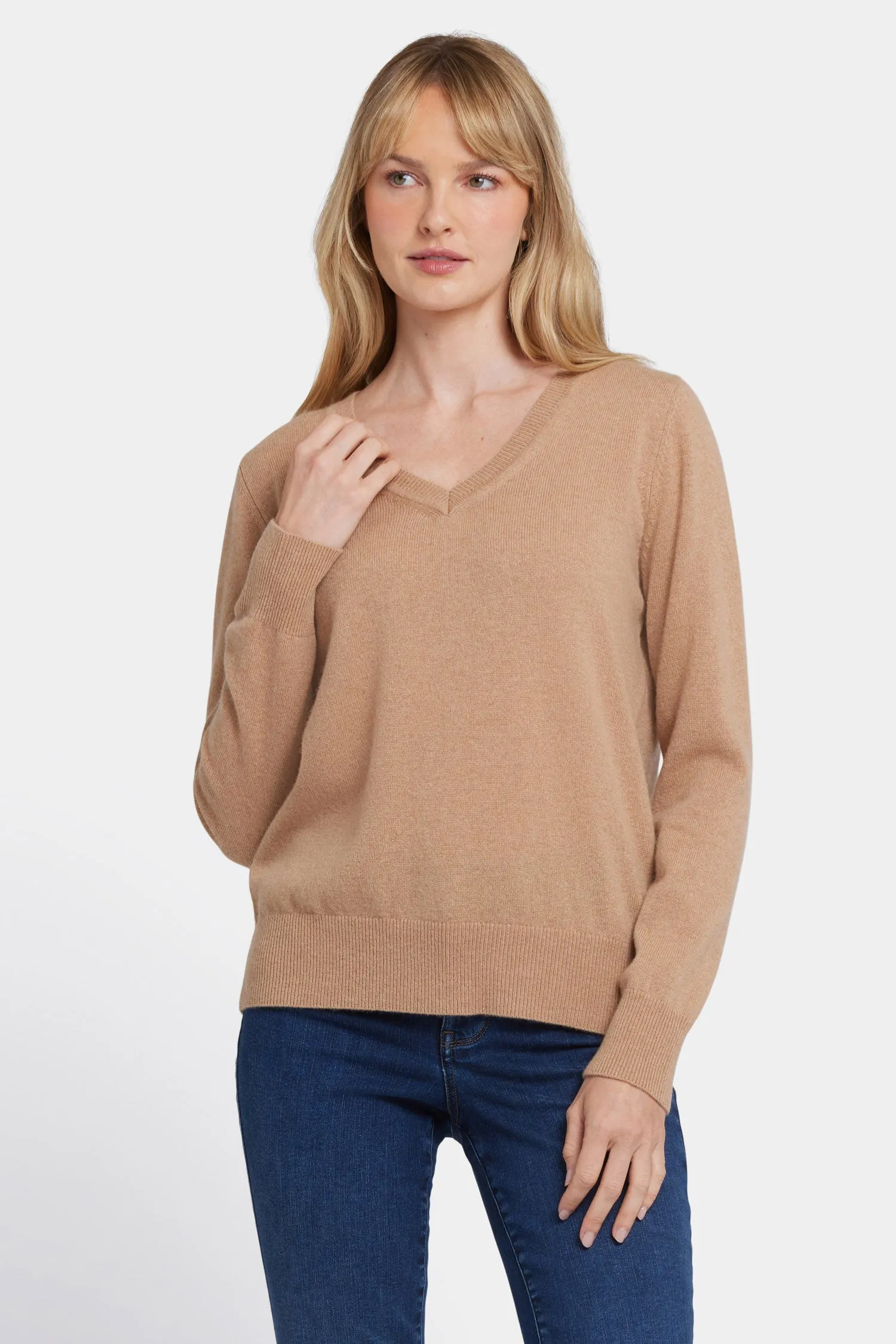 Cashmere Classic V-Neck Sweater - Tan