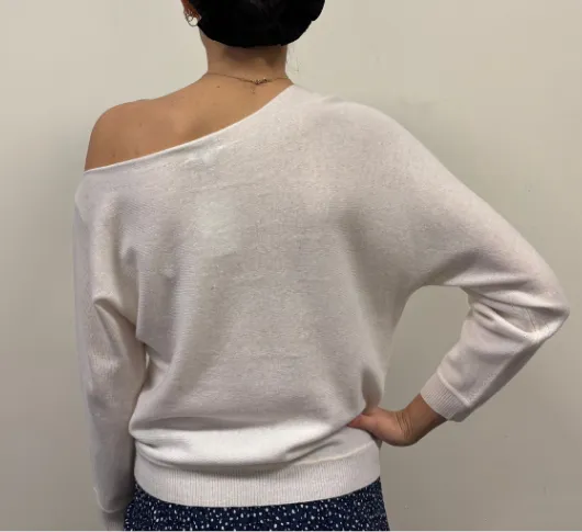 Cortland Park - Night Out Long Sleeve Off The Shoulder Cashmere Top in Snow