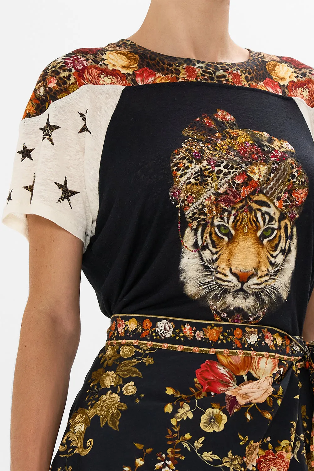 FITTED PANELLED T-SHIRT BORN IN BRUGES