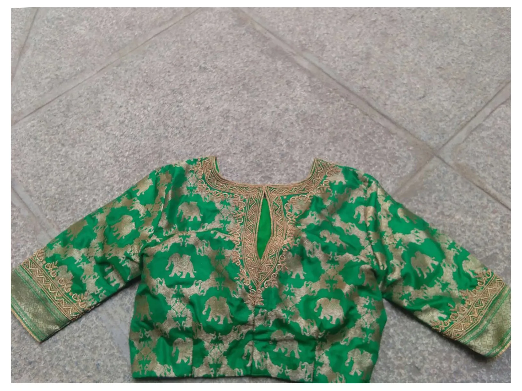 Simple Brocade
